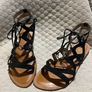 Elegant Black and Tan Strappy Sandals